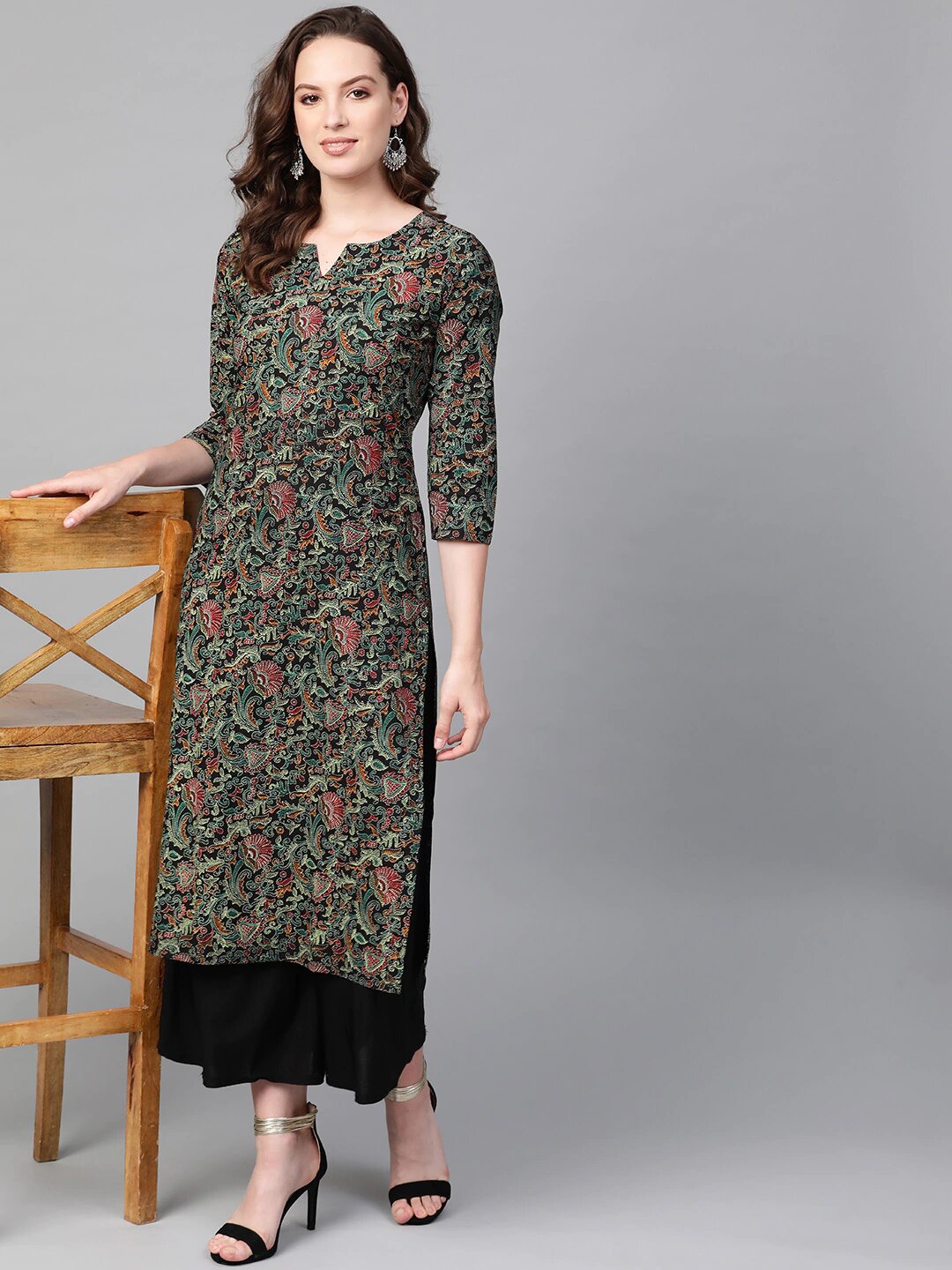 Women Black & Green Printed Straight Kurta